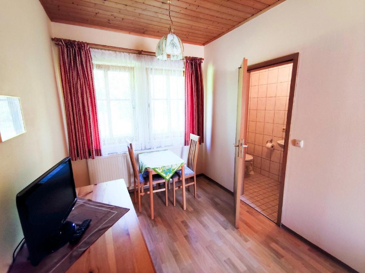 Herrnmuehle - Pension & Ferienwohnungen Ротенбург-на-Таубере Экстерьер фото